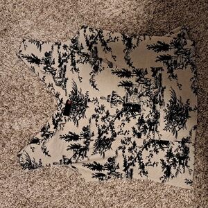 Scarlett brand side zip up black and tan toile print top- size 11/12- EUC